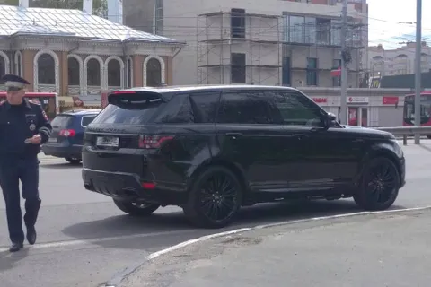 ГИБДД в Ярославле массово проверила тонировку на автомобилях