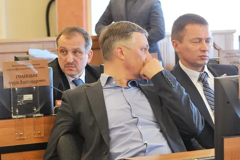 В Ярославле депутаты муниципалитета совмещают приятное с полезным. Фото