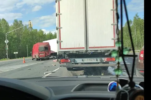 В сети появилось видео смертельного массового ДТП под Ростовом