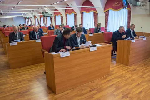 Ярославские власти ищут деньги на выполнение социальных обязательств