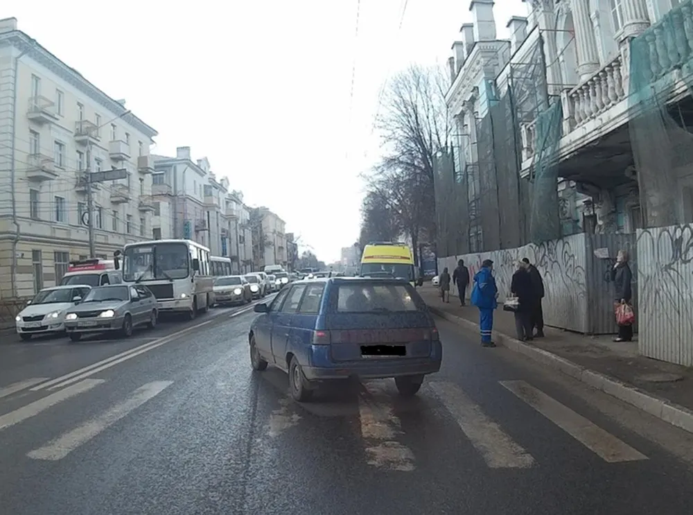 В Ярославле подросток сбит на пешеходном переходе