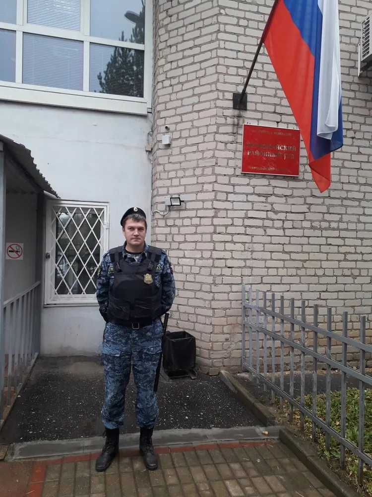 Ярославский пристав спас жизнь мужчины во время суда