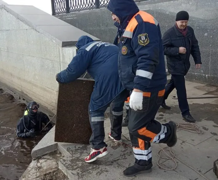 В Ярославле восстановят гранитную набережную после зимнего наводнения
