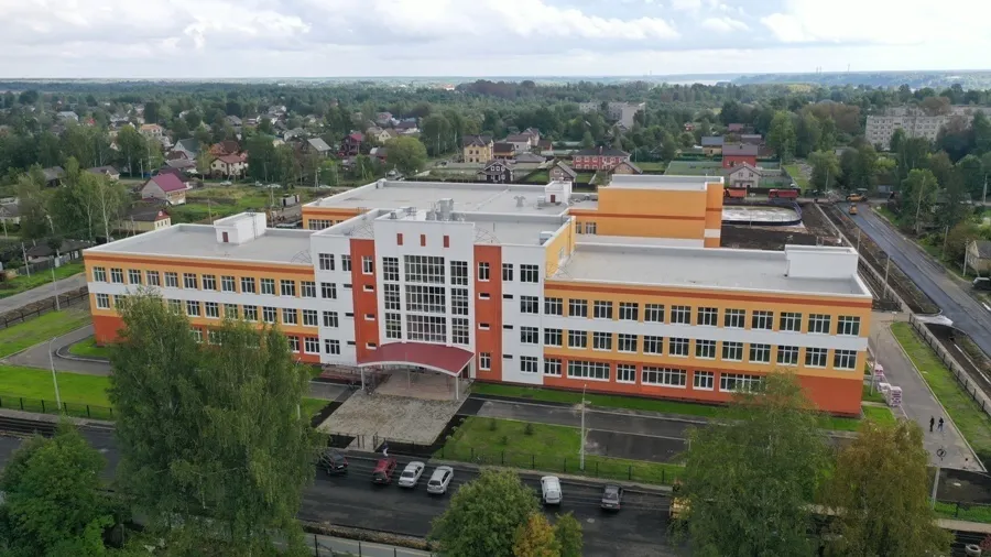 В Рыбинске с построившего школу подрядчика требуют почти 150 миллионов