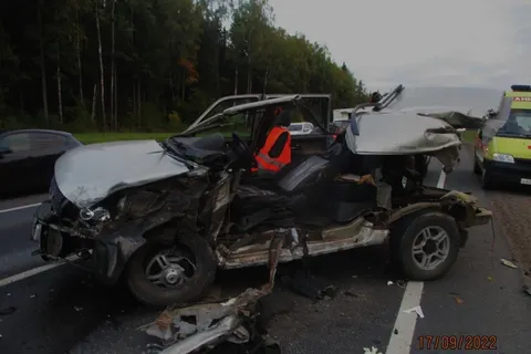 «Чудом живы»: под Переславлем в ДТП попал автобус с туристами