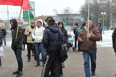 В Ярославле начали собирать деньги семьям погибших «Беркута» на Украине. Фоторепортаж