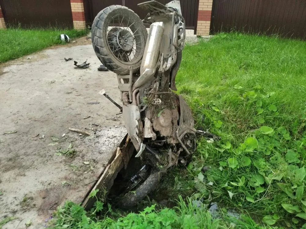 В Рыбинске мотоциклист насмерть сбил семейную пару 