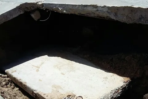 В Рыбинске обрушились плиты на смотровой площадке на набережной