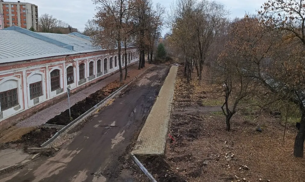 В Рыбинске «тротуар в никуда» выложили плиткой