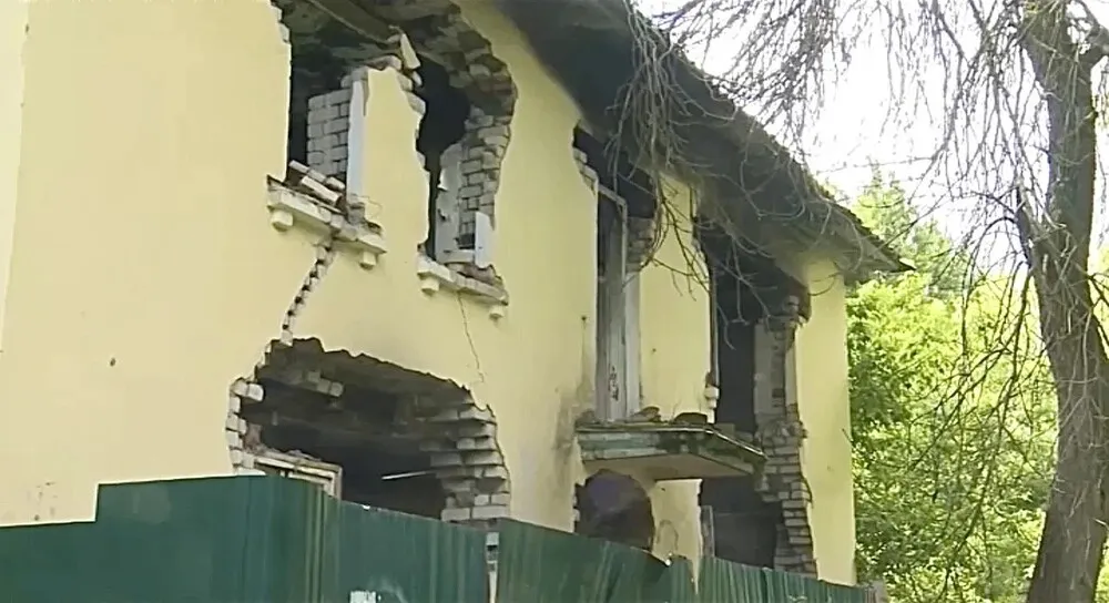 В Ярославле сносят три аварийных дома на Пятерке