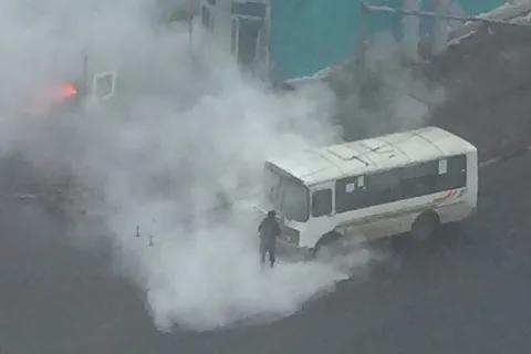 На Московском проспекте в Ярославле задымилась маршрутка
