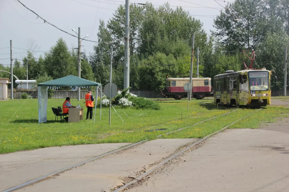 В Ярославле выбрали лучших водителей трамваев 