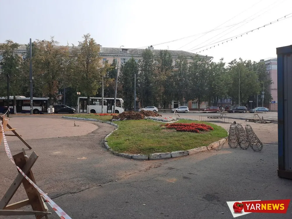 В Ярославле начали ставить многомилионную стелу трудовой доблести