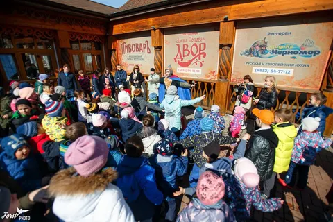 В Ярославле разбудили бронзового медведя