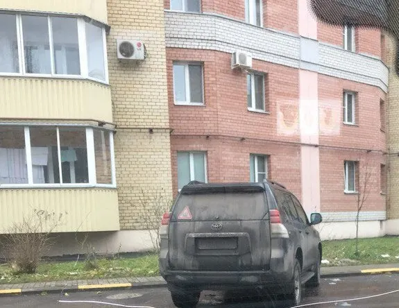 Разборки в стиле 90-х: в Ярославле обстреляли Land Cruiser