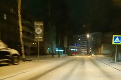«Город в снежной каше»: в Ярославль пришел день жестянщика