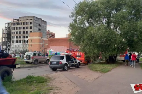 Взрыв газа в Ярославле: фоторепортаж с места ЧП