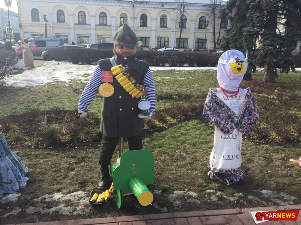 Напротив ярославского правительства установили пулемет