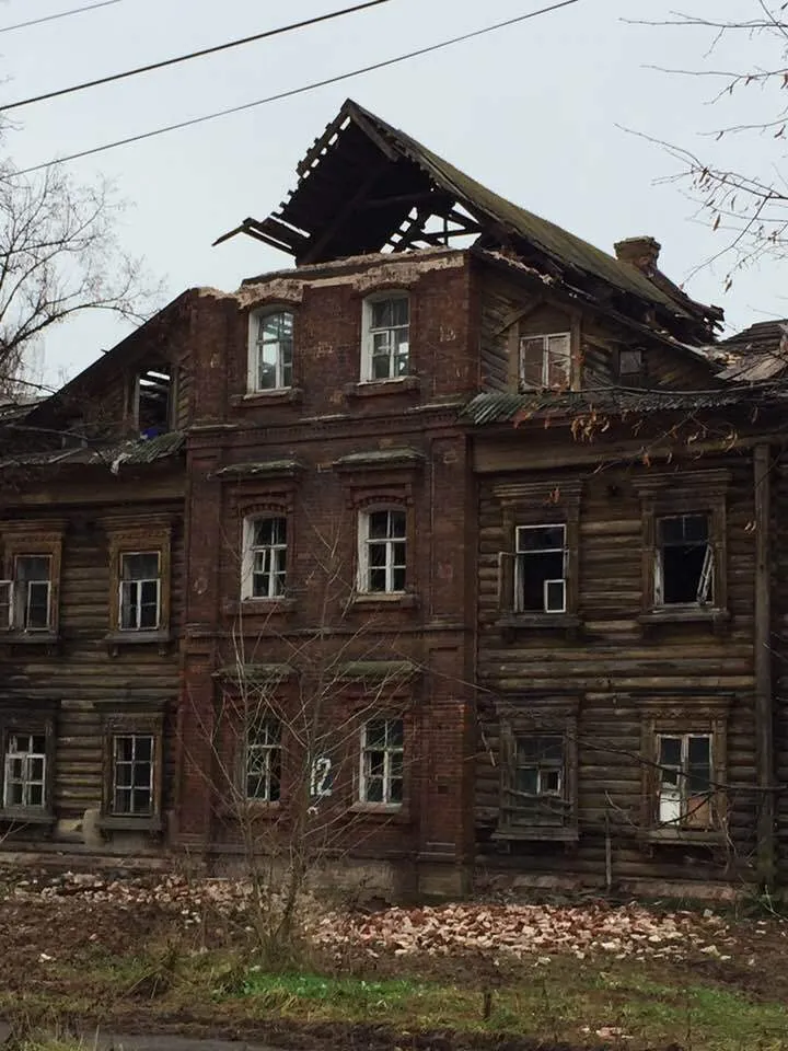 В Ярославле по досочке разбирают дом культурного наследия
