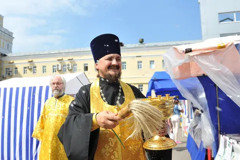 В Ярославле начала работу ярмарка «Медовый спас». Фоторепортаж