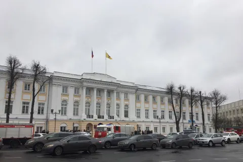Эвакуация ярославских депутатов: фото с места ЧП