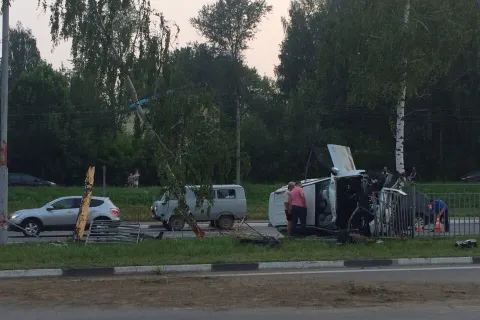 В Ярославле на перекрестке столкнулись сразу четыре машины