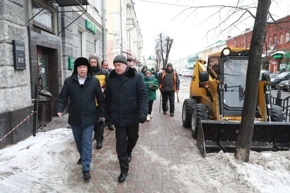 Артем Молчанов рассказал, зачем фотографировал балконы в центре Ярославля