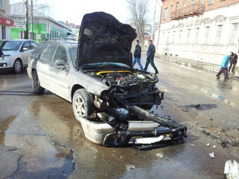 В Рыбинске при столкновении с «Газелью» пострадал водитель «Субару»