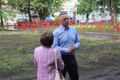 Депутаты муниципалитета Ярославля приняли участие в приемке дворов