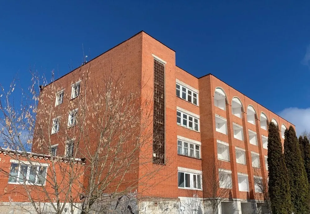 В ярославском райцентре продают бывшее здание больницы