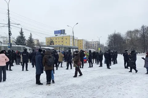 Ярославская полиция оцепила площадь Труда