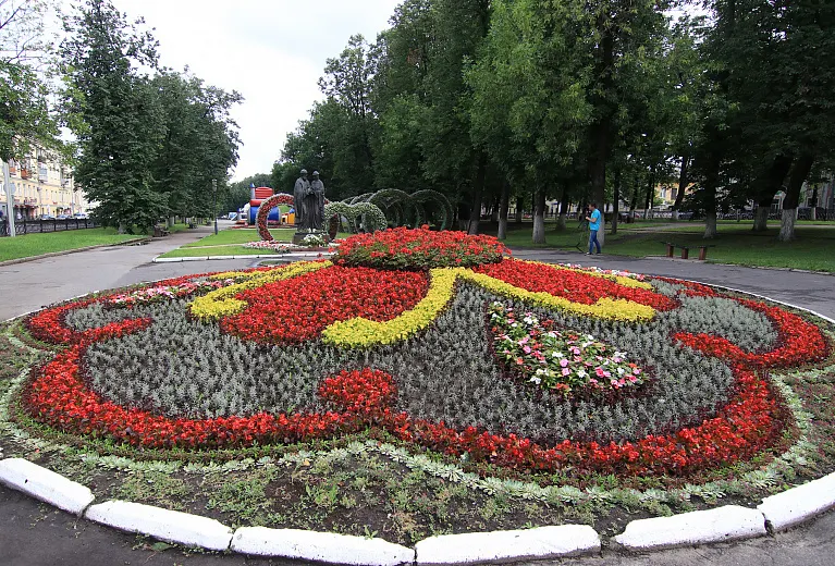 Илья Варламов про ярославские клумбы: «Это колхоз и безвкусица»  