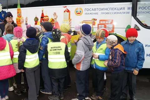 В Ярославль прибыл автобус «Школа дорожной безопасности»