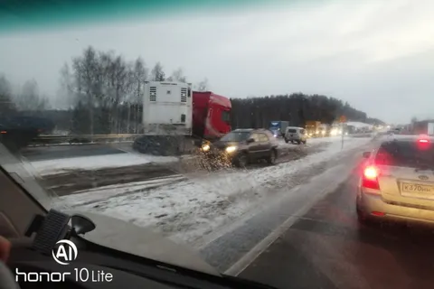 В Ярославской области начался вечер жестянщика: в ДТП есть пострадавшие