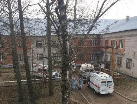 Родственникам умершей в Ярославской ЦРБ не выдают тело
