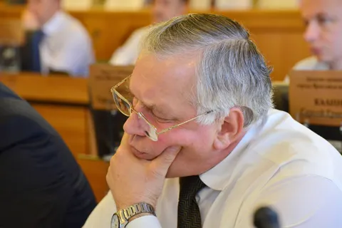Обсуждение результатов деятельности мэра Ярославля за 2012 год длилось несколько часов. Фоторепортаж