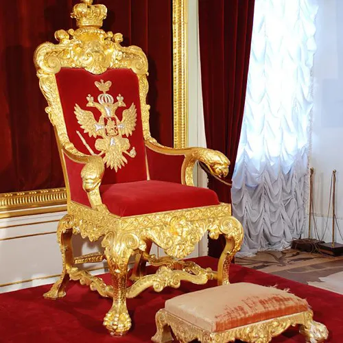 Ярославскому губернатору рекомендовали заказать царское кресло
