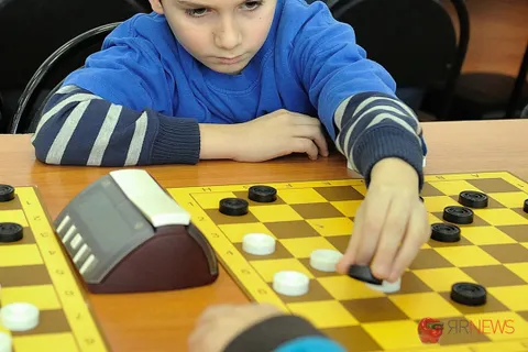 В Ярославле проходит Чемпионат и Первенство Центрального и Северо-Западного федеральных округов по русских шашкам. Фоторепортаж