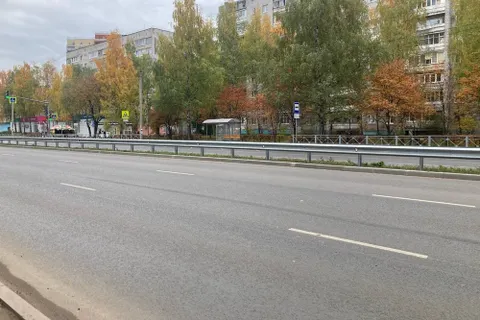 В Ярославле автобусы проезжают мимо новой остановки