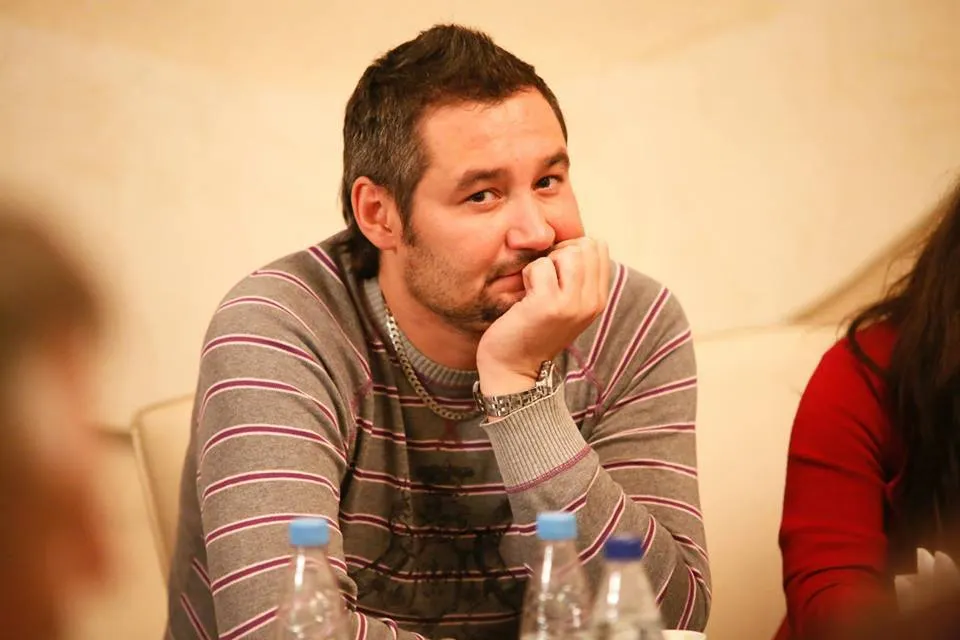 В момент «удаления из зала» Вячеслав Марков проводил редакционную планерку
