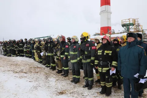 На ЯНОСе прошли пожарно-тактические учения