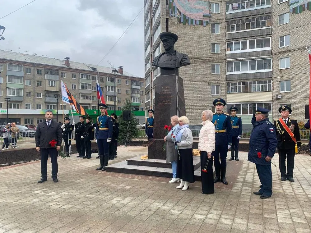 В Рыбинске на обновленной площади открыли монумент маршалу Жукову