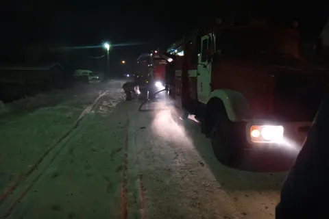 Два часа понадобилось для тушения дома по улице Березова в Ярославле