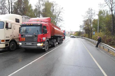 В Ярославской области цистерна врезалась в «семерку»