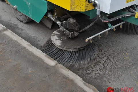 В Ярославле появилась новая техника для качественной уборки дорог