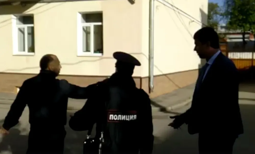 Уволился «плевавший» в ярославцев чиновник