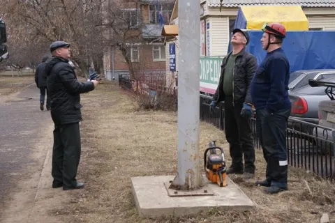 Незаконные рекламные конструкции в Ярославле демонтируются
