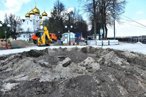 В Ярославле на Волжской набережной началась укладка новой плитки