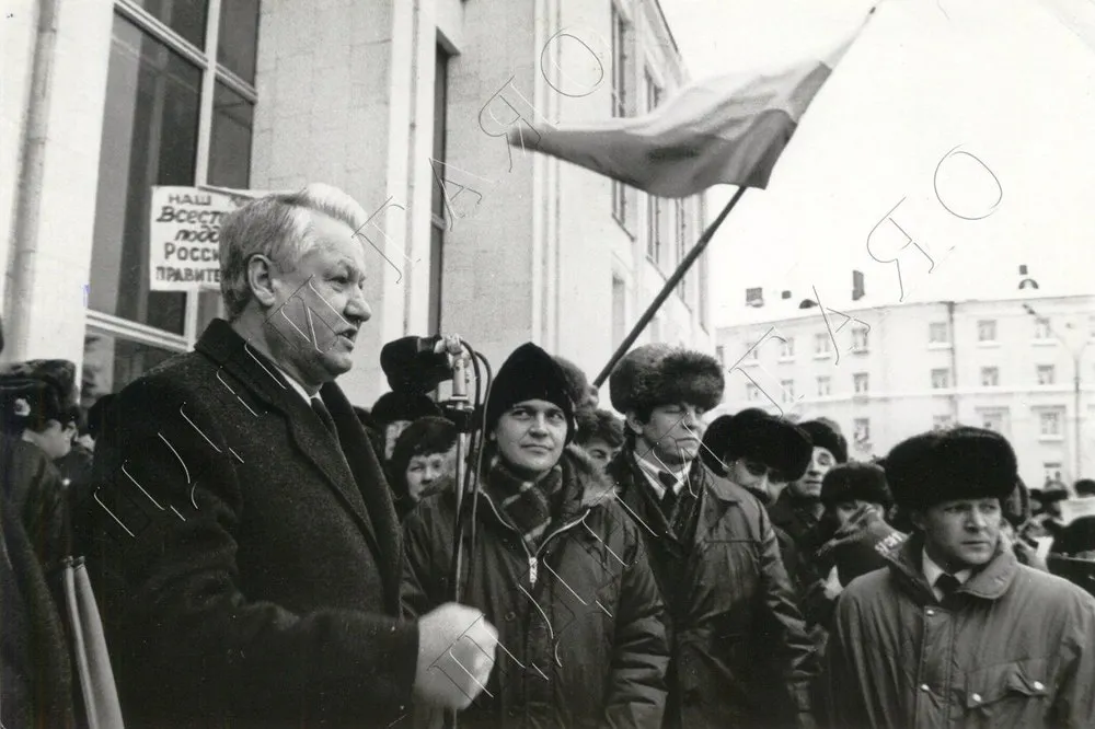 В Ярославле открылась выставка, посвященная событиям августа 1991 года