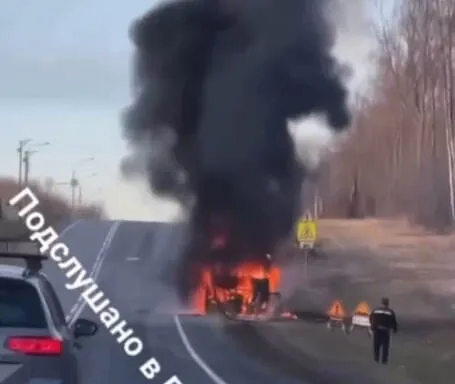 Под Переславлем на трассе М-8 сгорел «Яавтобус»